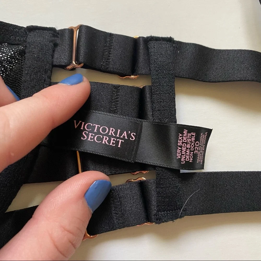 VS Very Sexy Unlined Demi 32D - worn 1x, like new